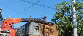 Bandırma'da Müstakil Ev Alevlere Teslim Oldu