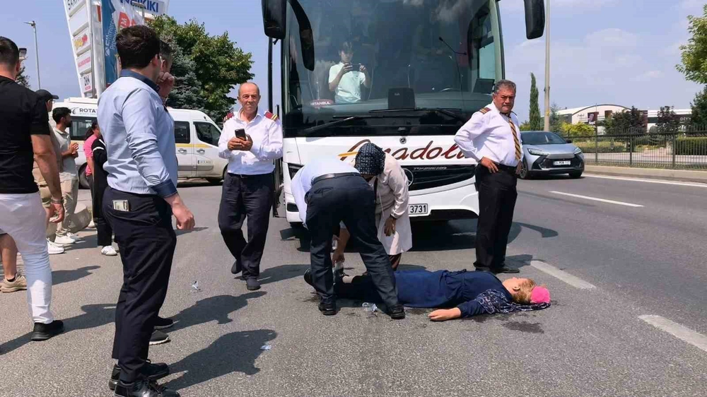 İnegöl'de Yolcu Otobüsü Kadına Çarptı: Ağır Yaralı