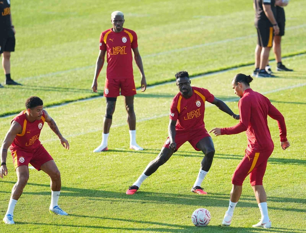 Galatasaray Villarreal Maçına Hazırlanıyor