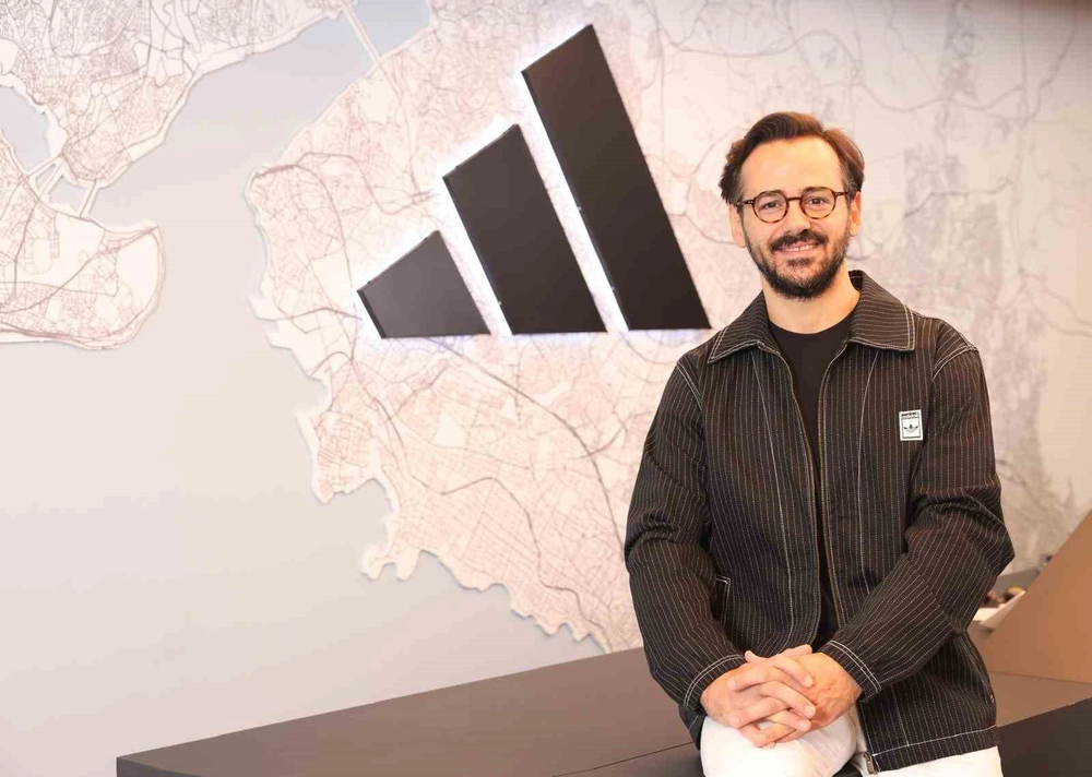 Eczacıbaşı Peron İstanbul'un Yeni Forma Sponsoru adidas Oldu