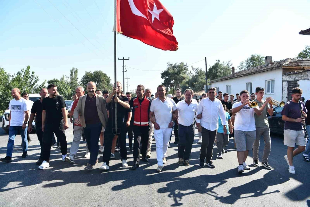 İvrindi Kocaeli Mahallesi'nde Coşkulu Karşılama: Altyapı ve Asfalt Tamamlandı