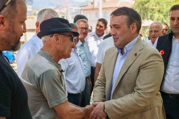 Vali Sözer Çerkeşli Köyü'nde Vatandaşlarla Buluştu