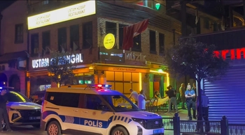 Tarihi Arapşükrü Sokağı'nda kavga polise rağmen sürdü