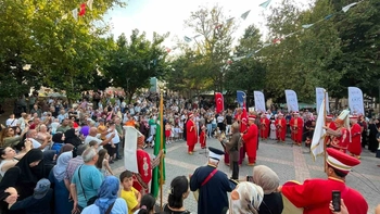 Bursa'da 700 Yıllık Fetih Ruhu Mehter Konserleriyle Canlanıyor