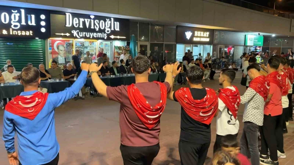 Bursa'da 50 asker adayı 100 yıllık gelenekle uğurlandı