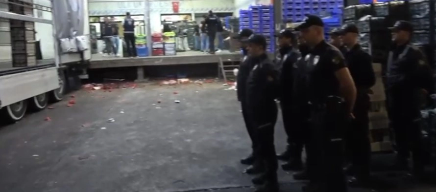 Yaş Sebze Meyve Piyasasında Fiyat Manipülasyonu Operasyonu Bursa'da 5 Şüpheli