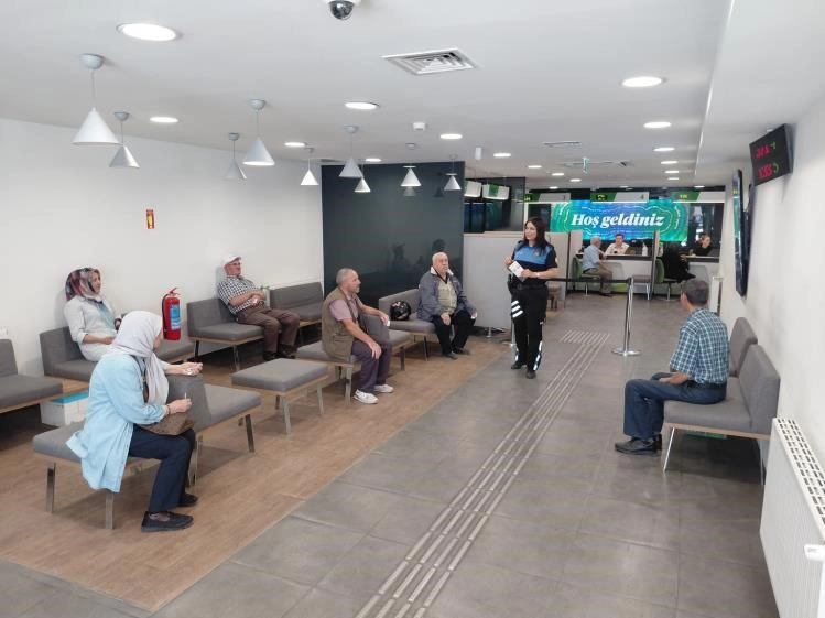 Bilecik Bozüyük'te bankalara sahte para ve dolandırıcılık bilgilendirmesi