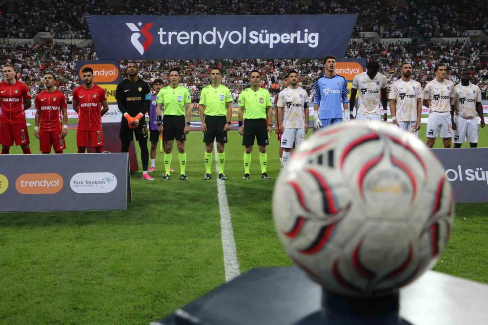 Süper Lig'de 5. hafta tamamlandı: Galatasaray lider, Fenerbahçe puan kaybetti