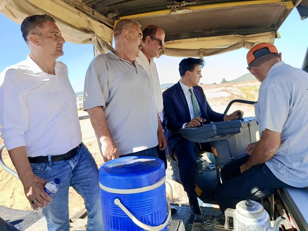 Pazaryeri OSB'de sıcak asfalt çalışmaları yerinde incelendi
