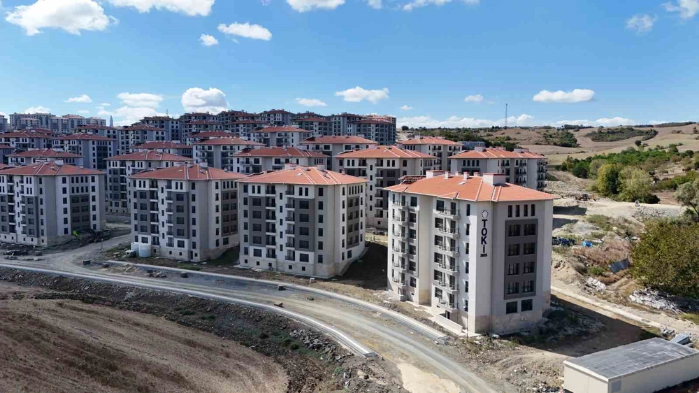 İstanbul'da Kiralık Sosyal Konut Başvuruları Başladı, Arnavutköy'deki 90 Konut Havadan Görüntülendi