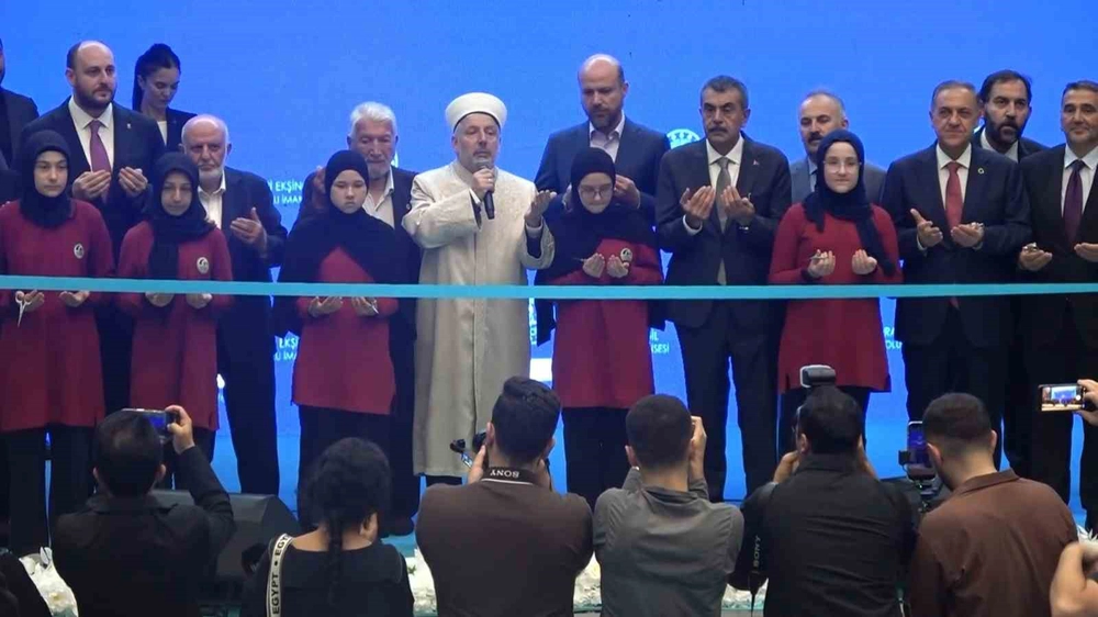 Bakan Tekin Yalova'da Açılış Töreninde Konuştu