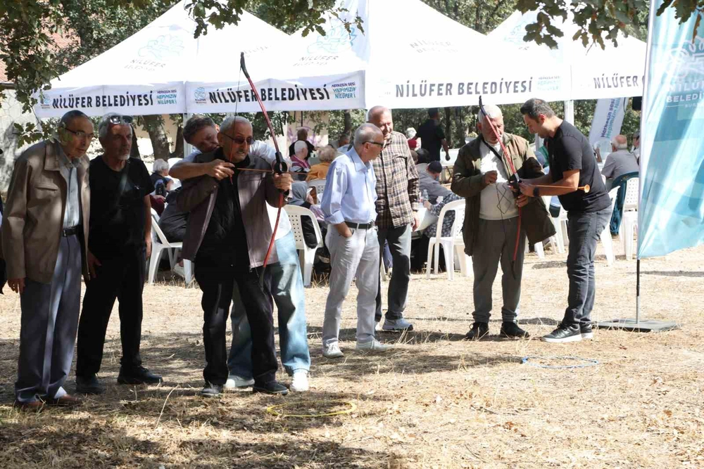 Nilüfer'de Huzurevi Sakinleri Yaza Piknikle Veda Etti