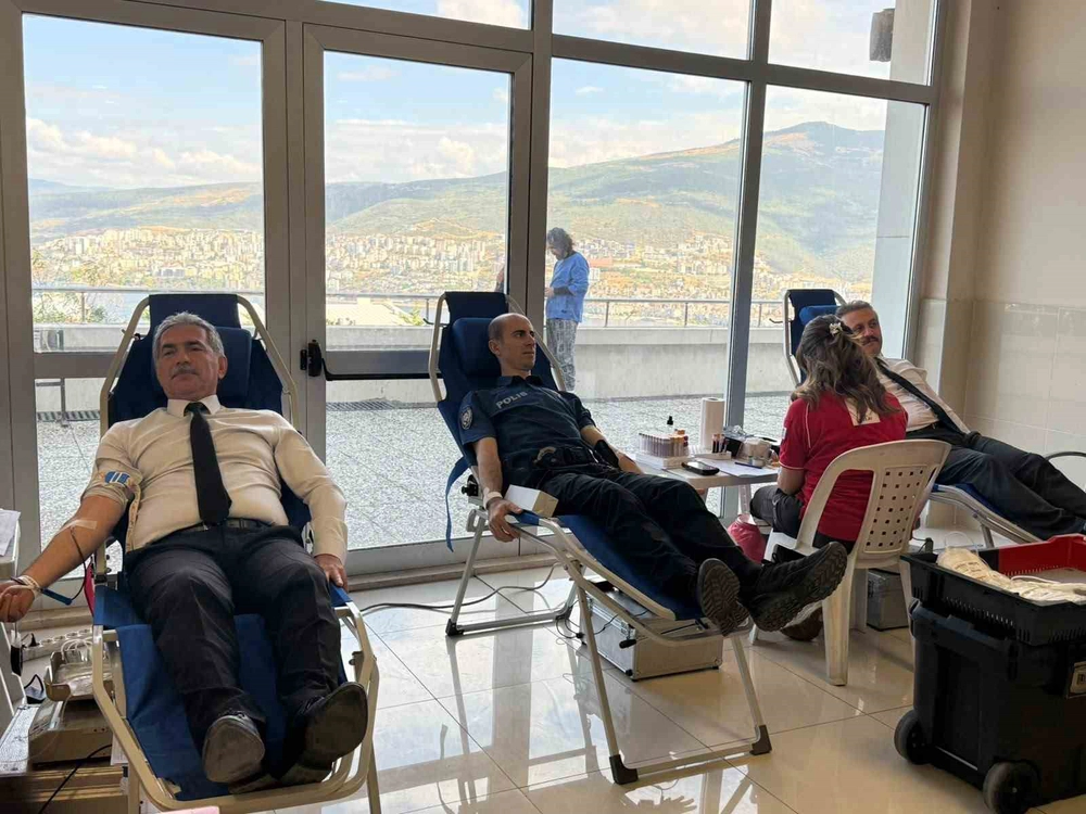 Gemlik Adliyesi'nde Kızılay'dan Kan Bağışı Kampanyası