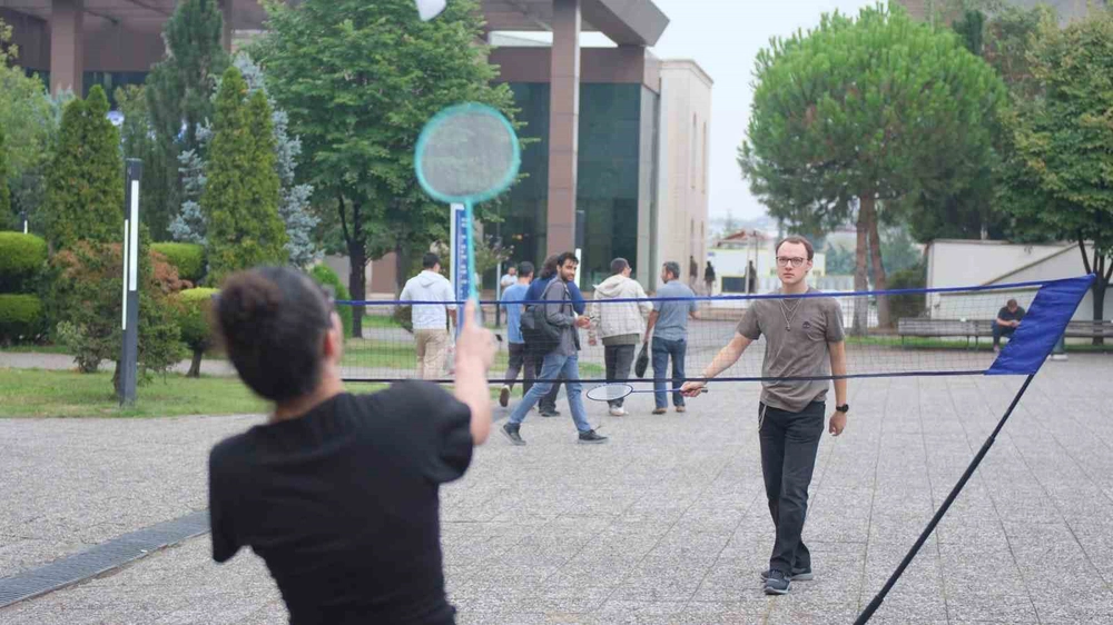 Yıldırım Belediyesi üniversite öğrencilerini yalnız bırakmadı