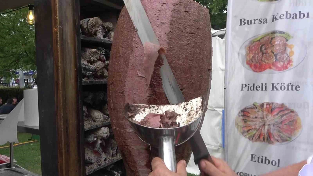 Bursa Gastronomi Festivali'nde Dev Tabakta Şölen