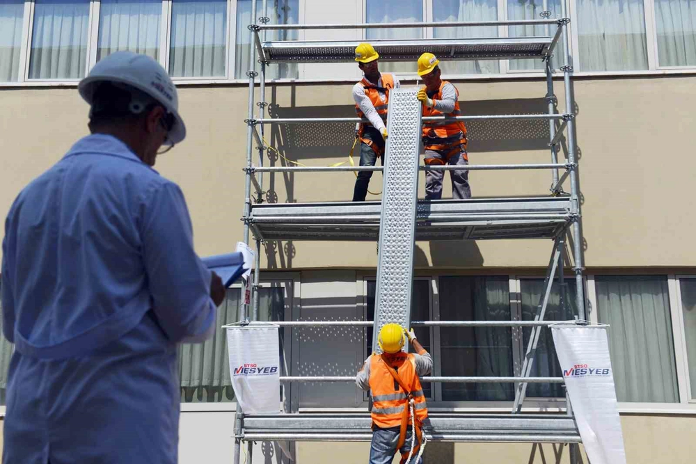 BTSO MESYEB 112 Meslekte 135 Binden Fazla Çalışana Belge Sağladı