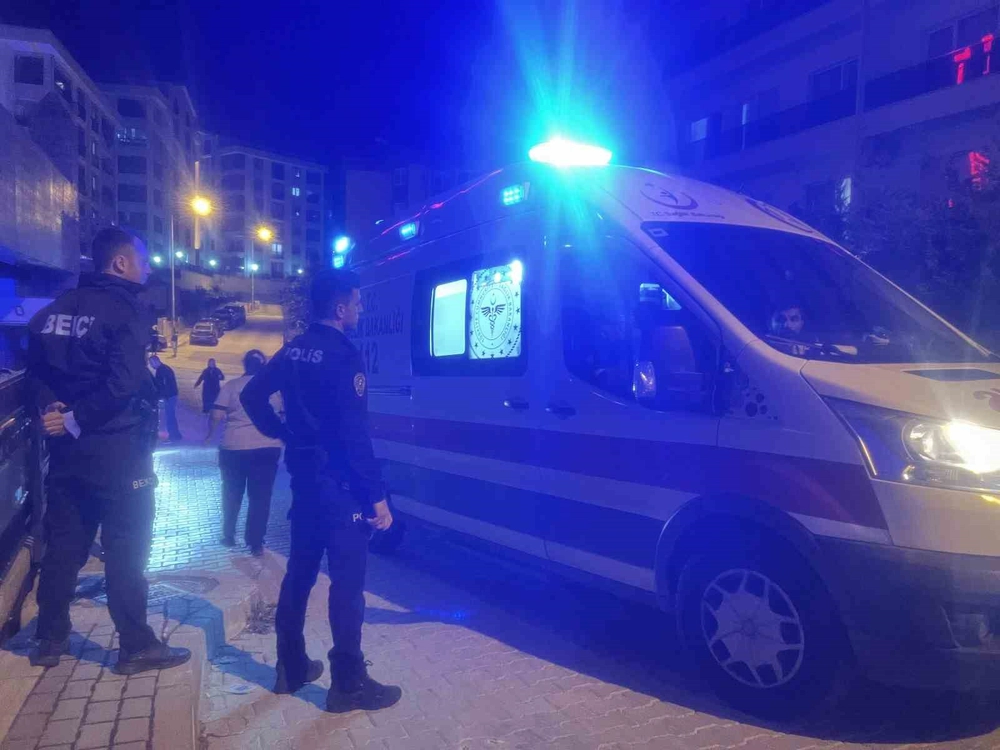 Bursa'da Devriye Görevindeki Güvenlik Görevlisi Köpeğin Havlamasıyla Çukura Düşerek Yaralandı
