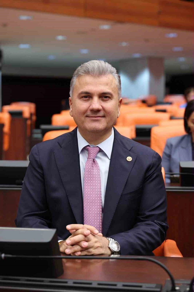 Milletvekili Mustafa Canbey İvrindi'de Ulaşım ve Sağlık Yatırımlarını Yerinde İnceledi