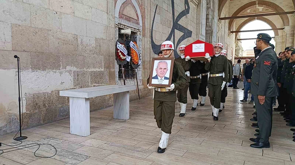 Edirne'de Kıbrıs Gazisi Aziz Özbek askeri törenle son yolculuğuna uğurlandı