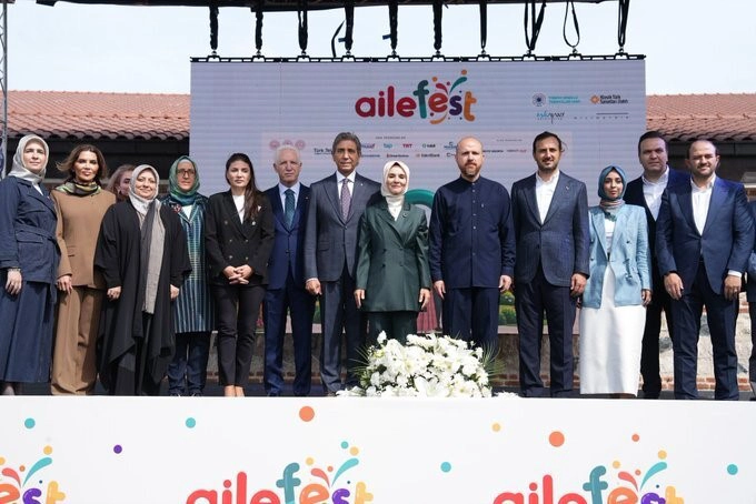 Bakan Göktaş'tan Aile Festivali'nde Dijitalleşmeye Karşı Ekransız Zaman Çağrısı