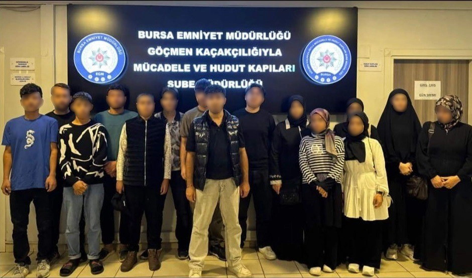 Bursa'da Düzensiz Göç ve Kaçakçılıkla Mücadele Operasyonunda 10 Kaçak Göçmen Yakalandı