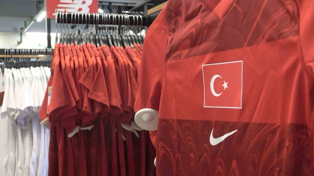 Bursa'da Milli Takım Formalarına Büyük İlgi