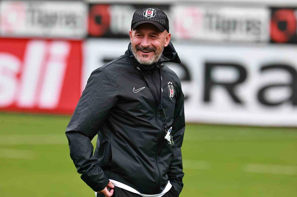 Beşiktaş Kocaelispor Mücadelesi Öncesi Sahaya İndi