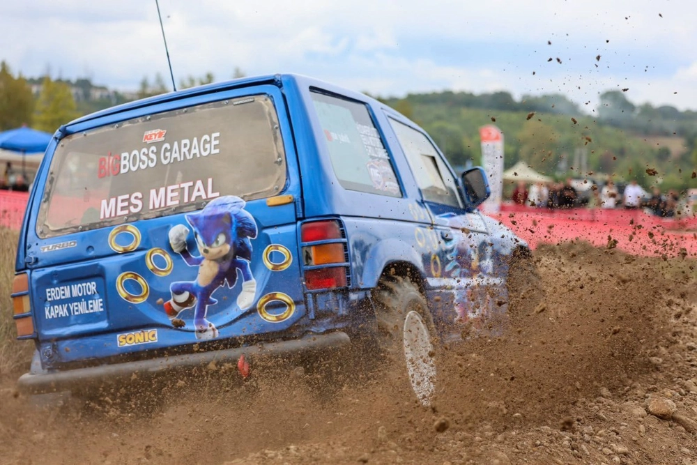 Kartepe Off-Road Doğa Şenliği'nde Sporcular Zorlu Parkurları Aşarak Kupalara Ulaştı