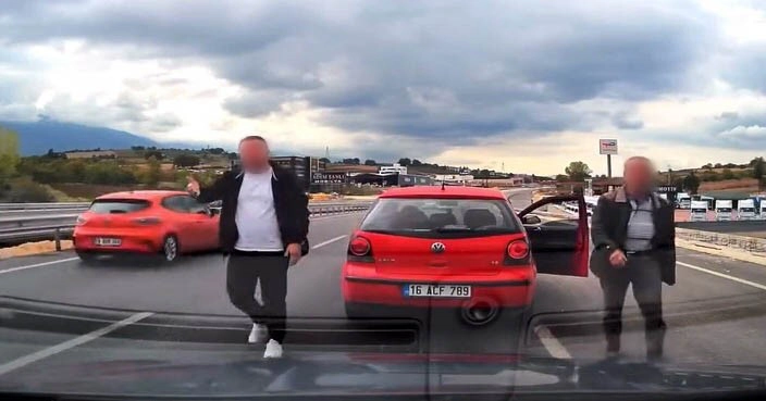 Bursa'da Yol Kesen Sürücülere Trafikte Ağır Ceza