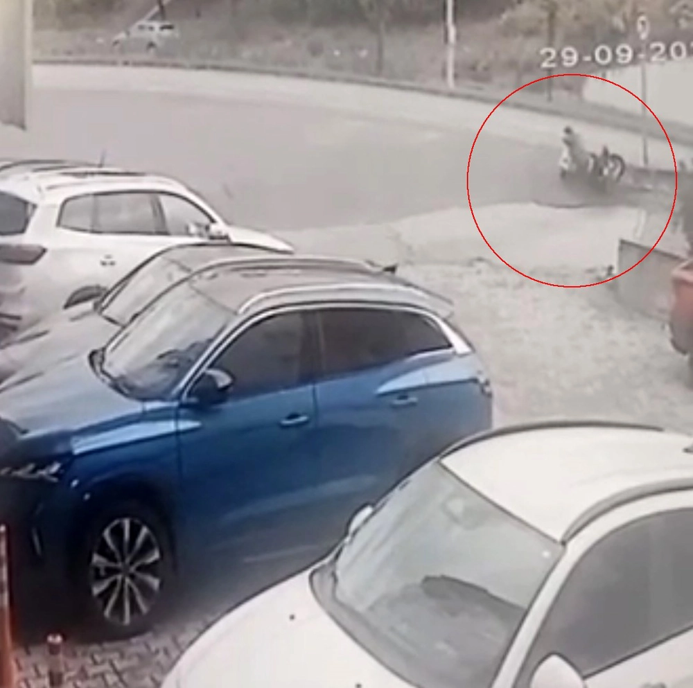 Bursa'da Ters Yönde İlerleyen Motosikletli Ağır Yaralandı