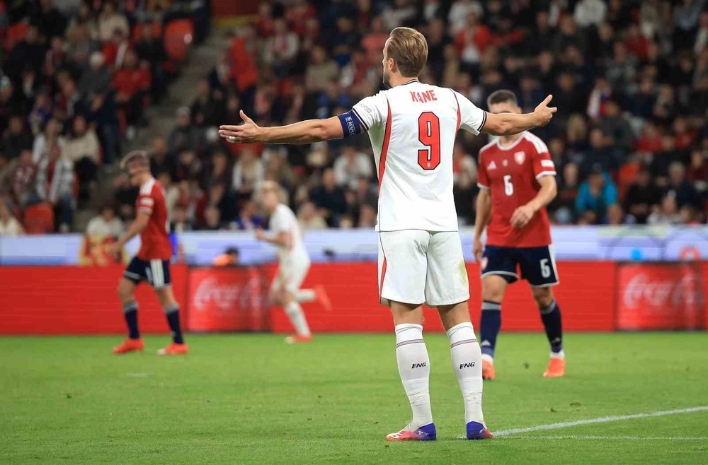 İngiltere Çekya'yı Deplasmanda 2-0 Mağlup Ederek Galibiyet Serisini Başlattı