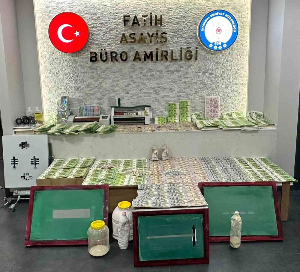 Fatih'te Sahte Para Üretim Merkezi Çökertildi