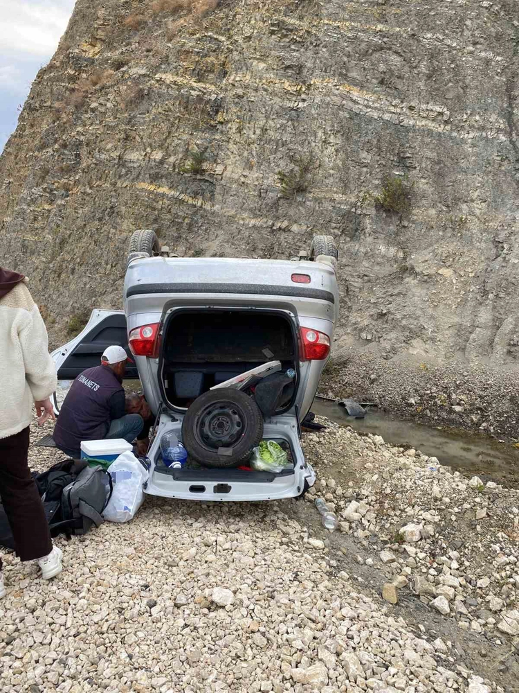 Tekirdağ Şarköy'de Otomobil Takla Attı: 2 Kişi Yaralandı