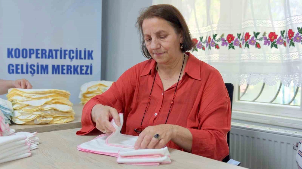 Yıldırım'da Kadın İstihdamına Evden Üretim Desteği