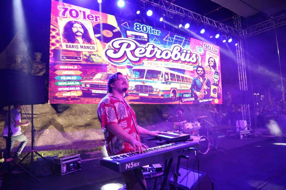 İnegöl Gastronomi Festivali'nde Retrobüs Coşkusu