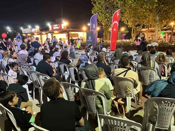 Bursa'da Kukla ve Karagöz Sanatı 14 Gösteriyle Buluştu