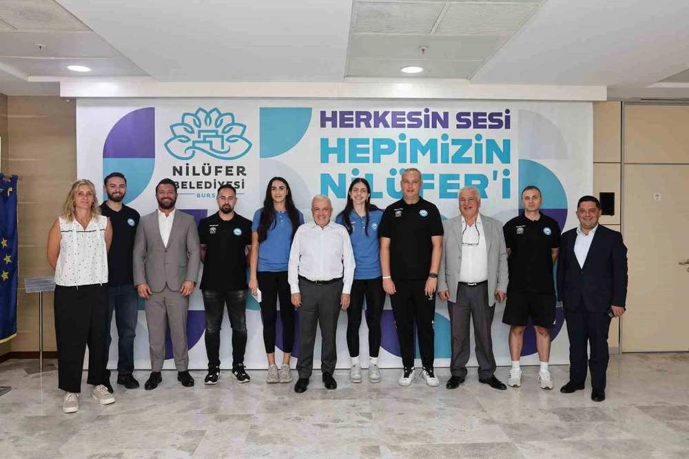 Nilüfer Belediyesporlu Milli Sporcular Başkan Özdemir ile Buluştu
